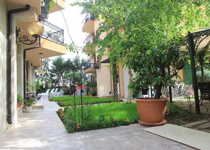 Brigantina Casa de hóspedes 3*