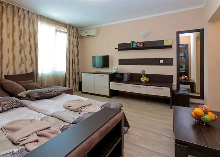 Brigantina Casa de hóspedes 3*