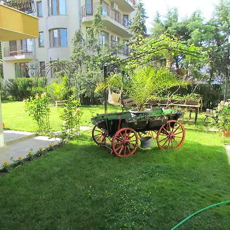 Brigantina Guest house 3*