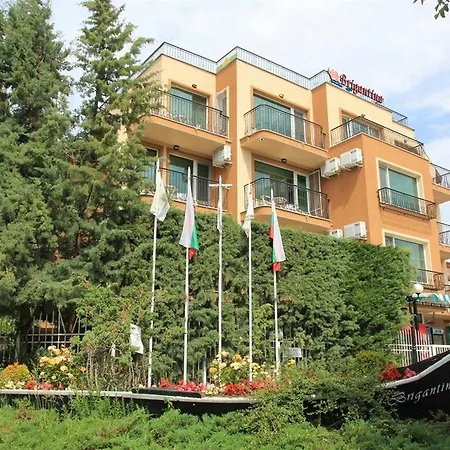 Guest house Brigantina 3*
