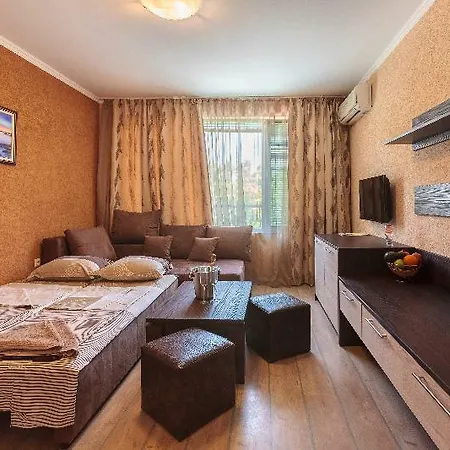 Guest house Brigantina 3*