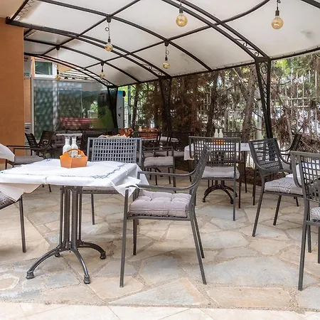 Brigantina בית הארחה 3*