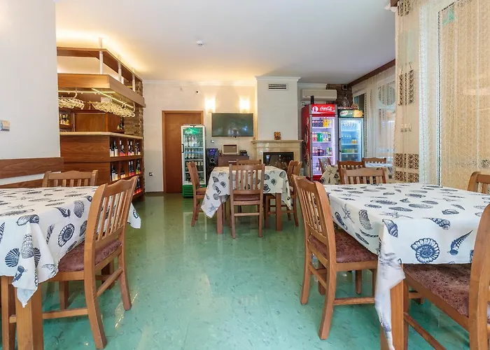 Πανσιόν Brigantina Νεσέμπαρ