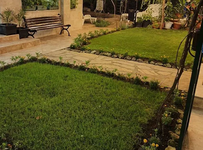 Πανσιόν Brigantina Νεσέμπαρ